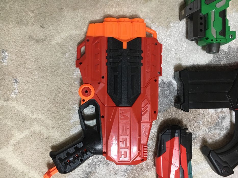 Продаются автоматы,писталеты