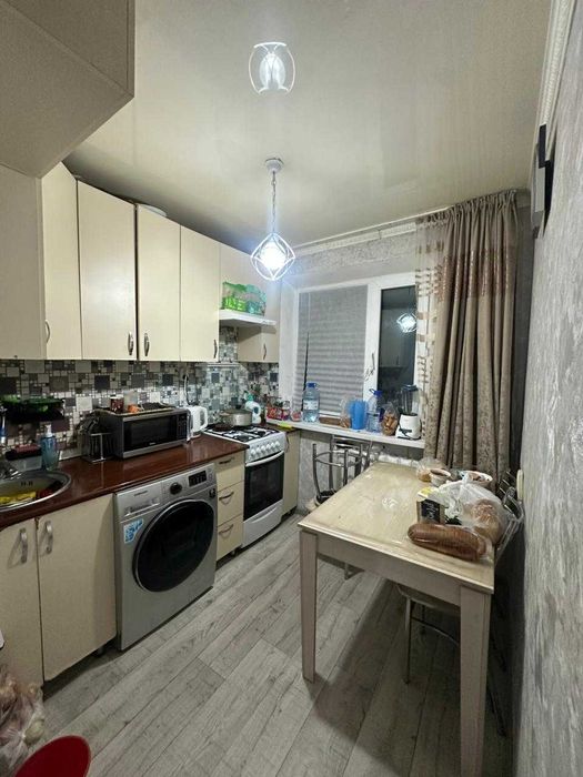 продаем 3х ком. квартиру в  очень хорошем районе