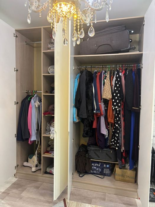 Шкаф для спальни, прихожей