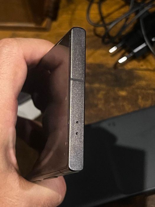 Samsung S24 Ultra 256gb + Samsung Wireless Charger Duo