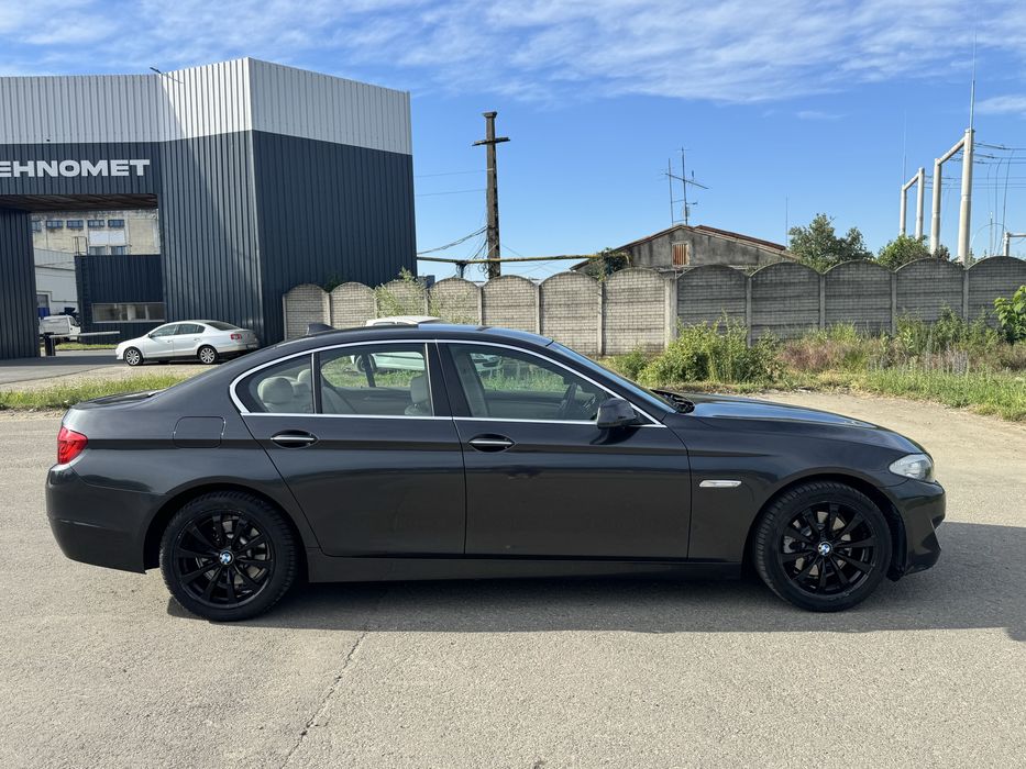 BMW 5 Series 2011 — imagine 4