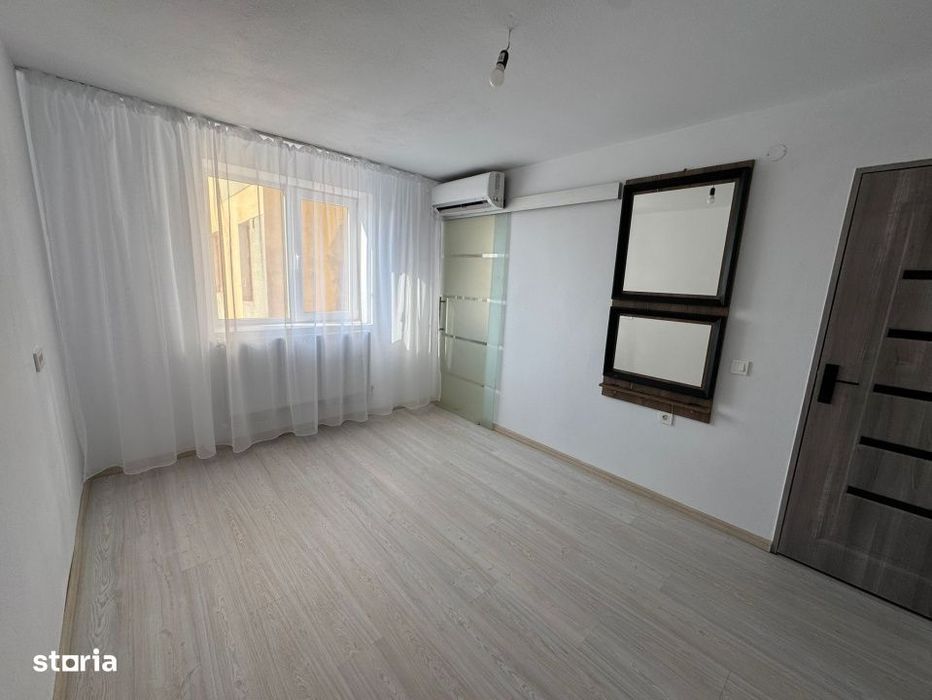 Apartament 2 camere, et 2/4 Filiasi , Ultrafinisat