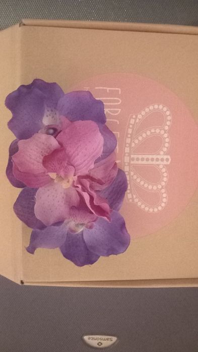 Аксесоар за коса на Forget mi not - орхидея в лилавите тонове