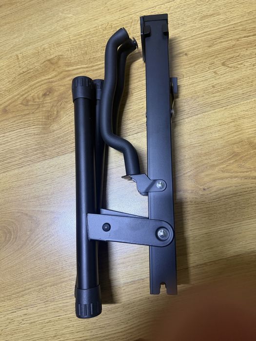 Продам стойку для гитары