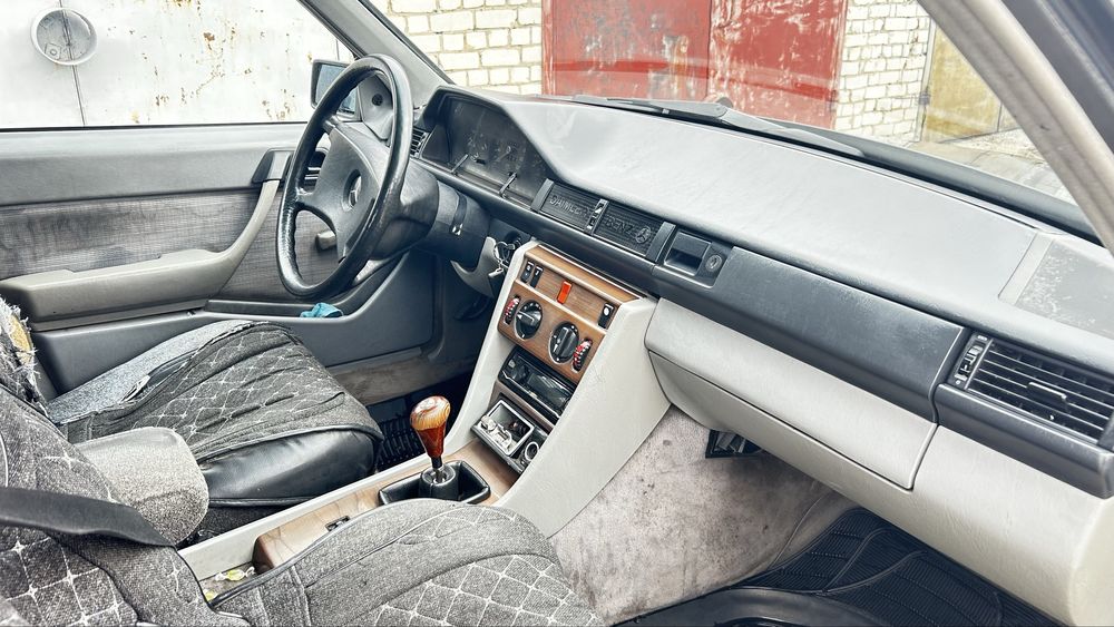 Продам мерседес w 124