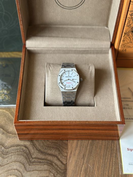 Audemars Piguet Royal Oak Quartz 33mm - ДАМСКИ МОДЕЛ