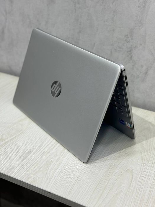 HP Laptop i5-11 Holati ideal