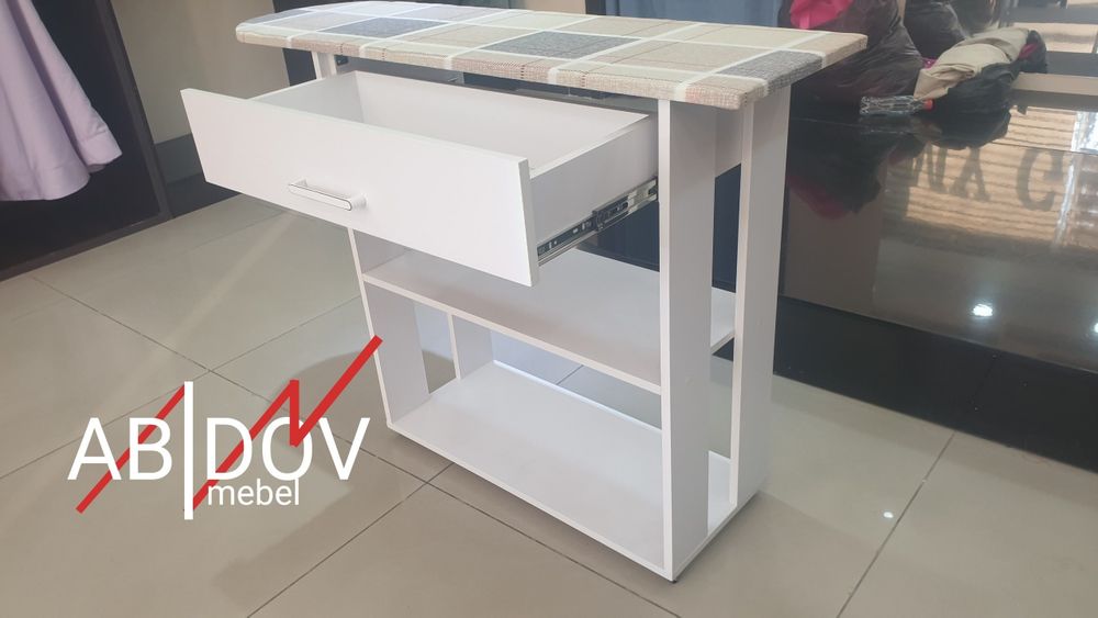 2в1 гладильная доска + комод на колёсиках.