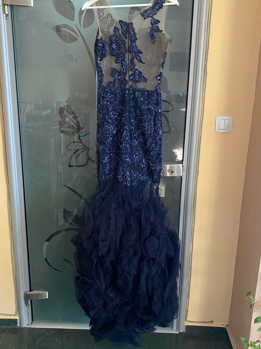 Абитуриентска рокля