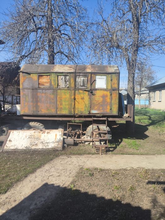 Продаётся жилой вагончик на колёсах