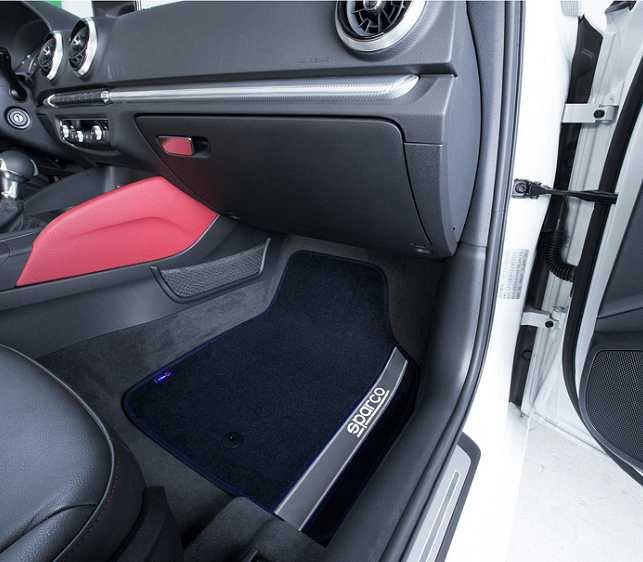 Универсални мокетни стелки Sparco - червени, сиви, сини или черни