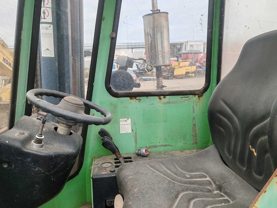 Dezmembrez stivuitor lateral MTS