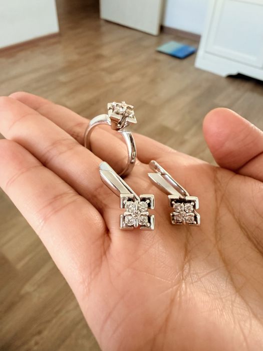 Золотое кольцо и серьги с бриллиантами