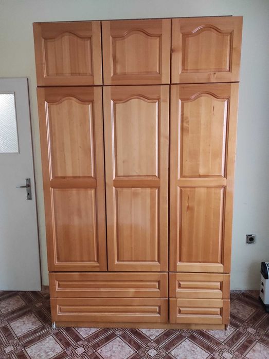 Спален комплект-спалня,гардероб с надстройка и тоалетка