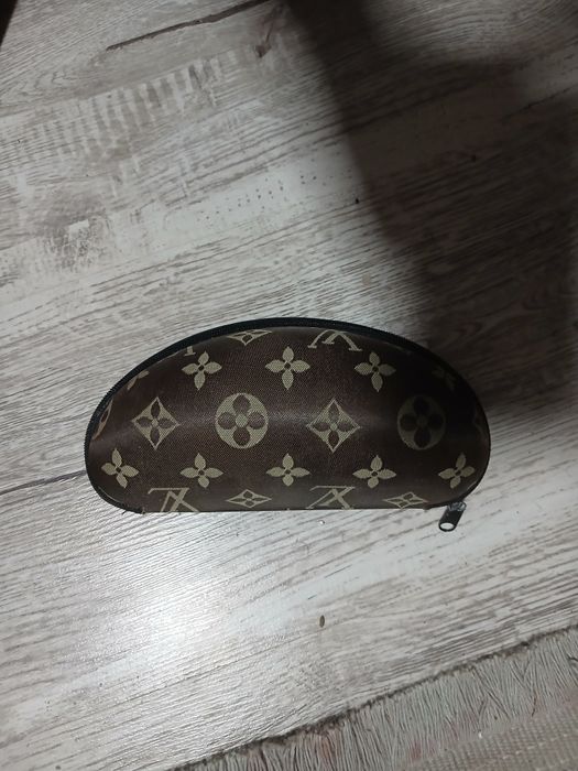 Teacă pentru ochelari