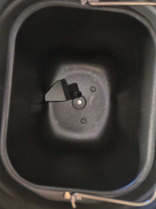 Хлебопекарна Heinner HBM-900WHBK Отлично състояние