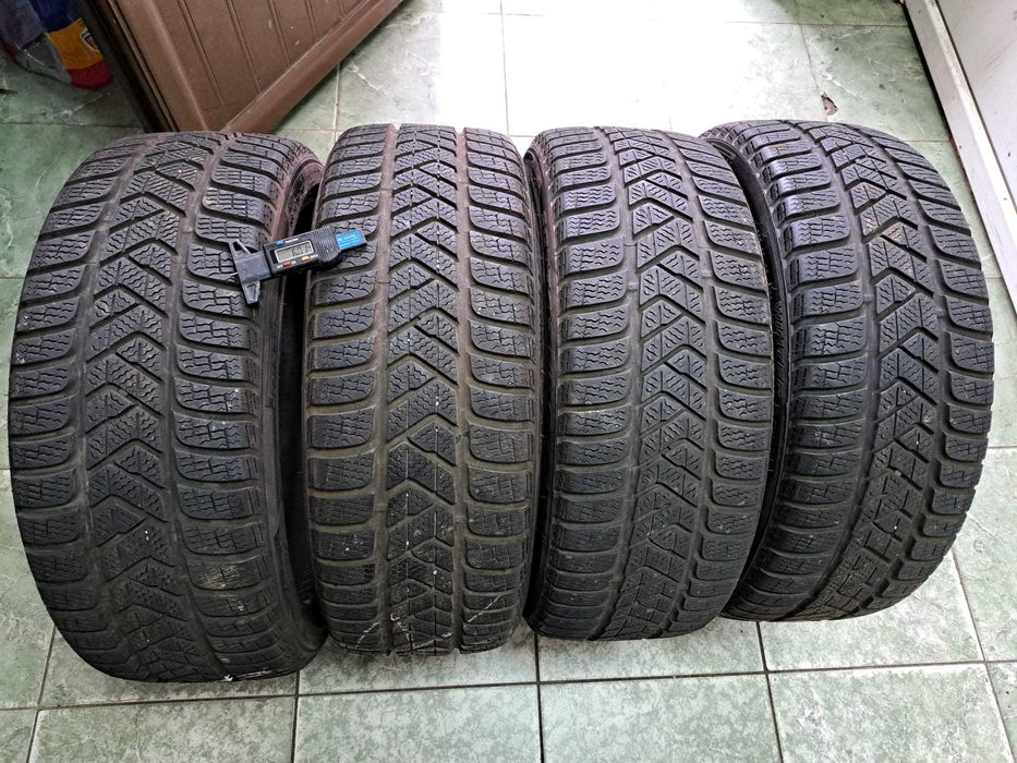 4 anvelope 205/40 R18 Pirelli