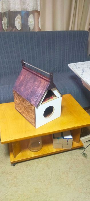 Хлебница из дерева