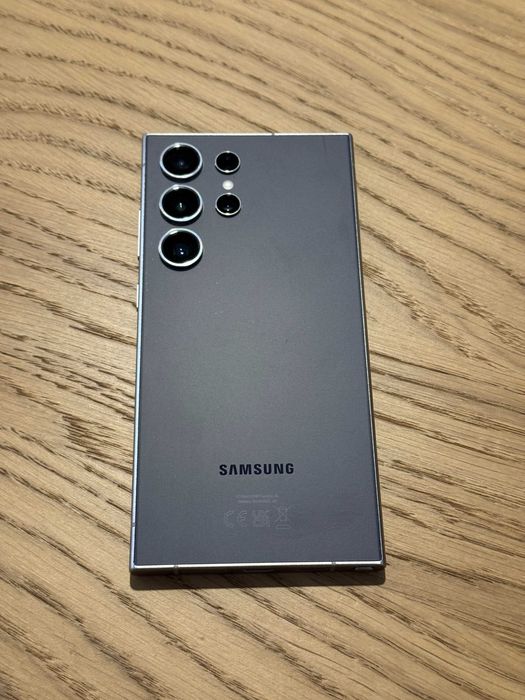 Samsung Galaxy S24 Ultra 256GB full box, 3 huse cadou