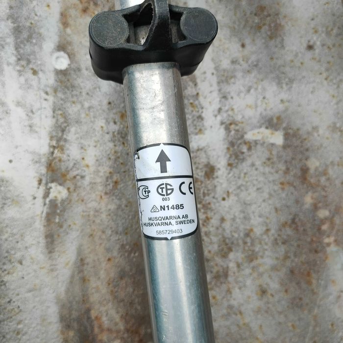 Vând motocositoare Husqvarna 128R ,
