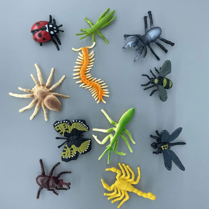 Набор животных Насекомые, 12 фигурок, микс