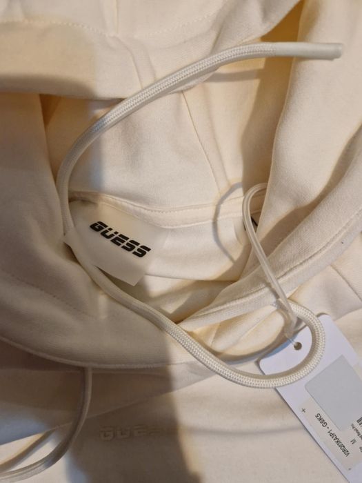 Дамски суйтшърт,,Guess"-нов с етикет