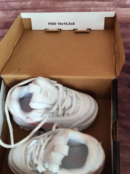 Бебешки /Детски маратонки Fila