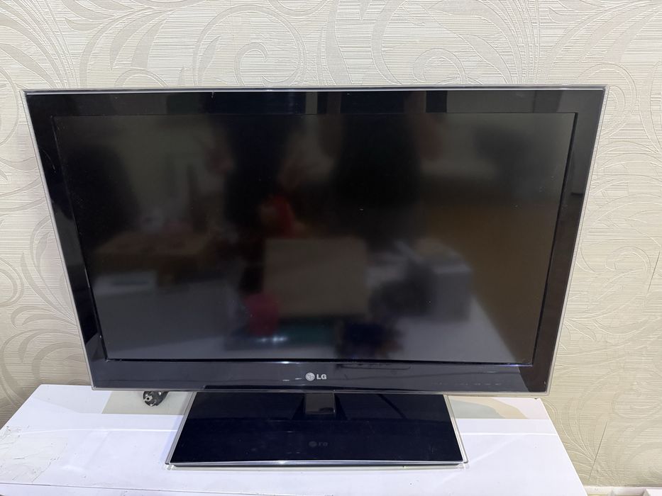 Продам телевизор LG
