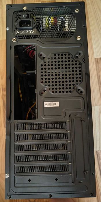 Vand carcase PC