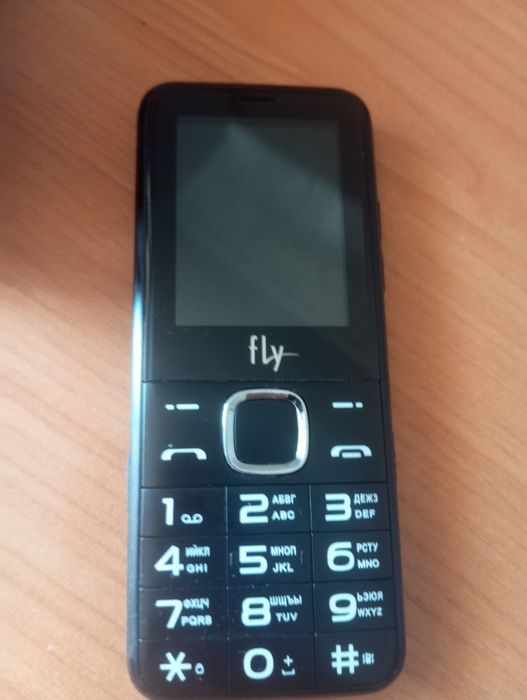 Продам телефон Fly Ezzy10