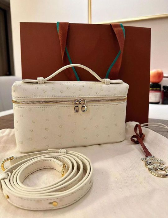 Geanta Loro piana piele naturala 100%  pe stoc