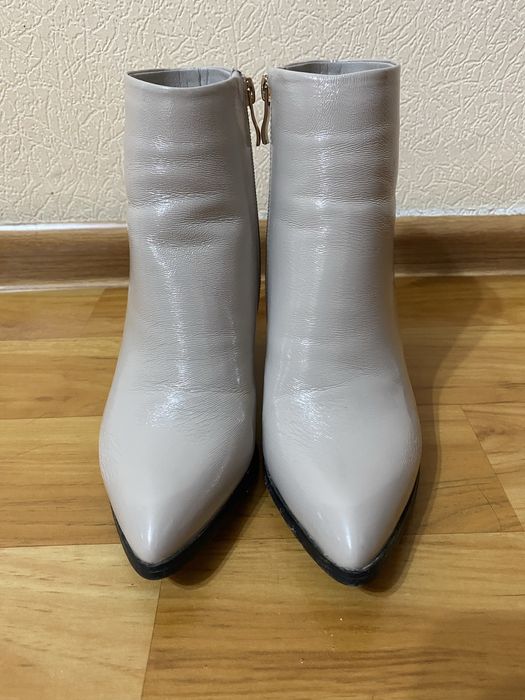 Продаются полусапожки 35 размера