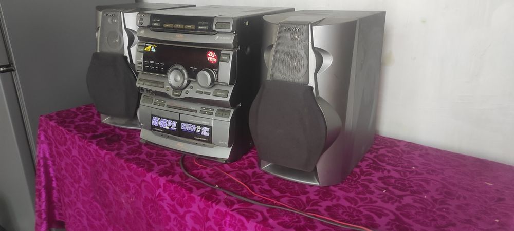 Музыкальный центр