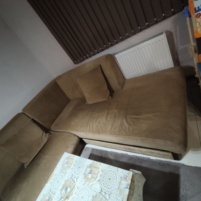Голям диван за хол много удобен