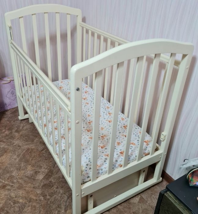 Продам детскую кроватку