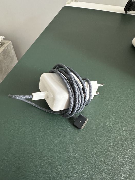 Macbook Air 13 M2 16/256