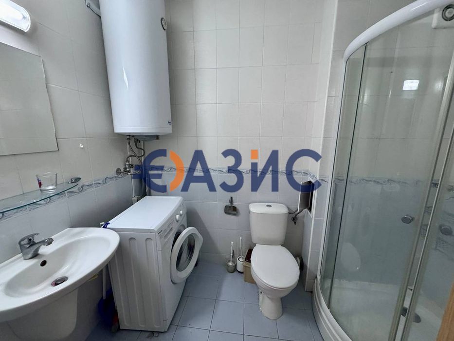 Продава се Двустаен апартамент в к.к. Слънчев бряг - 64 кв.м за 693 €/кв.м - Снимка #12