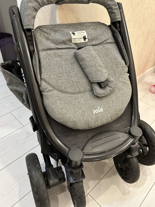 Коляска деьская с люлкой  Jole