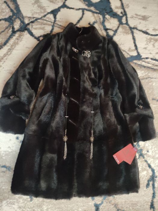 Ayollar shubasi razmer 4xl yangi magazinni o'zida kiyib ko'rilgan