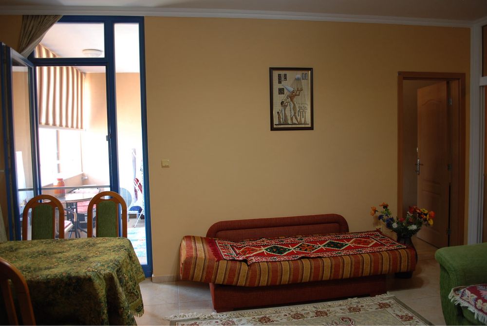 Продава се Двустаен апартамент в к.к. Слънчев бряг - 100 кв.м за 950 €/кв.м - Снимка #3