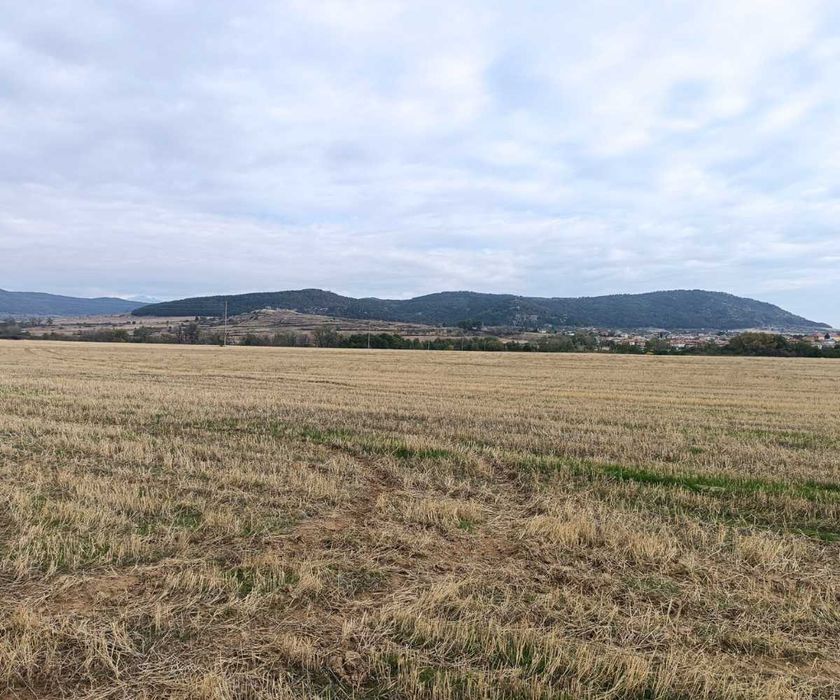 ПАРЦЕЛ до СТАДИОНА в гр. Хисаря