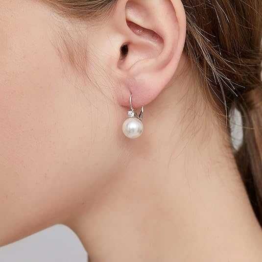Изящни Сребърни Обеци проба 925 с Цирконий и Бяла Перла 8 мм