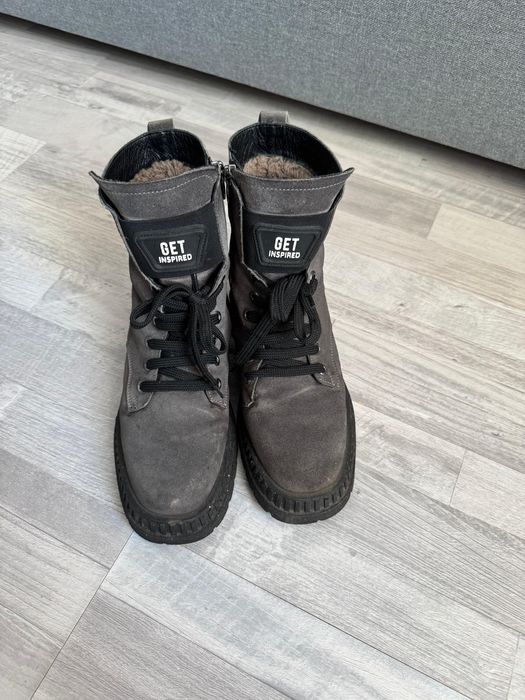 Продам зимние ботинки