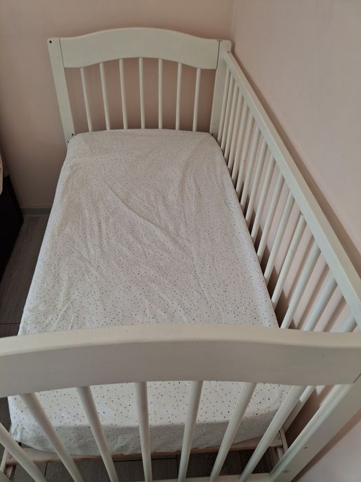 Vând pătuț bebelus