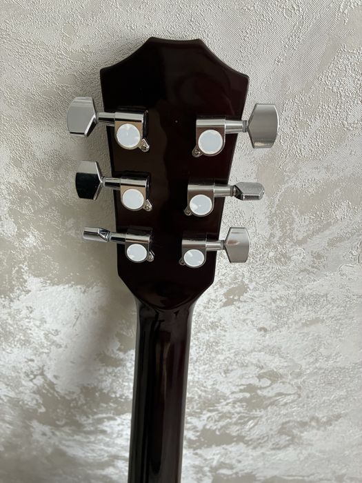 Гитара акуститческая 6 струн