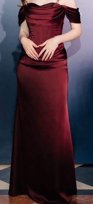 Платье вечернее.