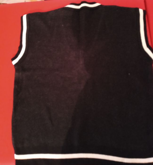 Безрукавка для девочек