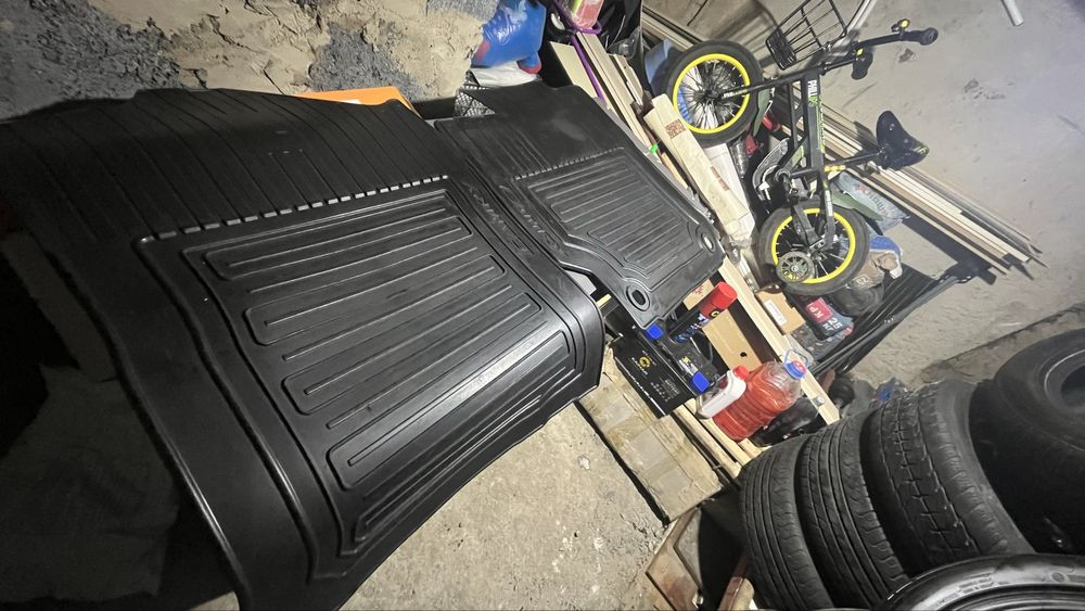 Продаю полики камри 50-55