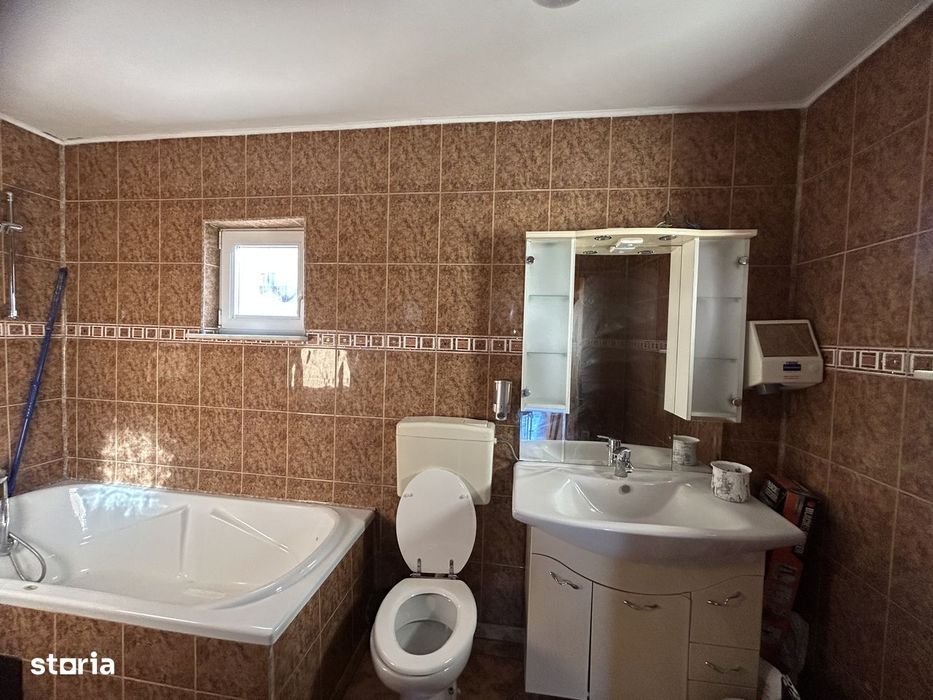 Spatiu de închiriat Pitești.