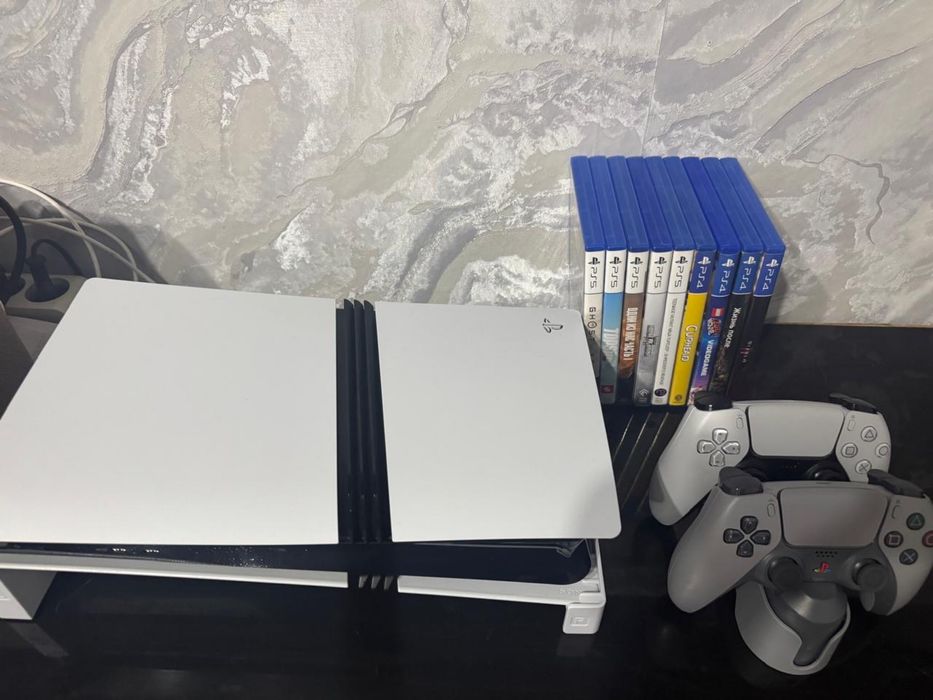 Продам Playstation 5 pro